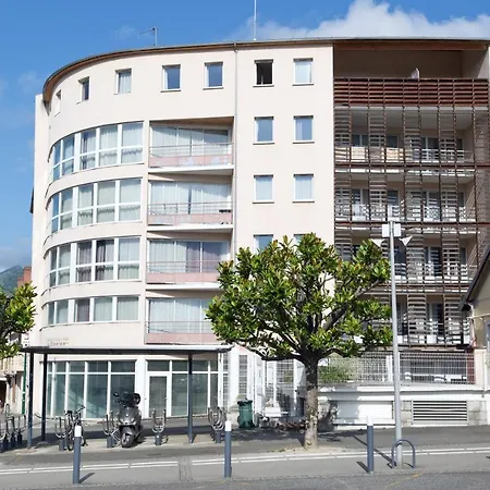 Apartmán Joli Studio, Clim Proche Gare Et Centre